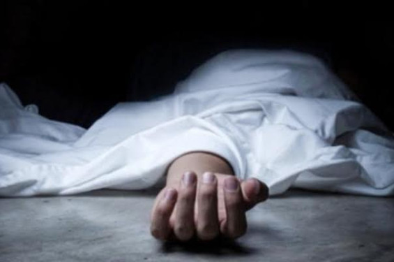 ড্রেনে চা শ্রমিকের রক্তাক্ত মরদেহ