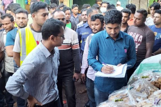 সিলেট বিভাগজুরে পেঁয়াজের দাম আকাশচুম্বি: নিয়ন্ত্রণে প্রশাসন মাঠে