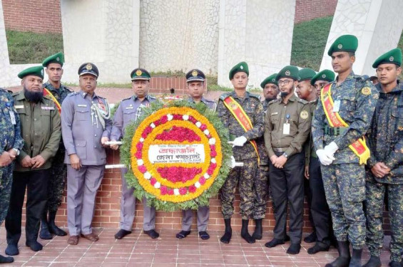 সিলেটে আনসার ও গ্রাম প্রতিরক্ষা বাহিনীর শ্রদ্ধাঞ্জলি অর্পন