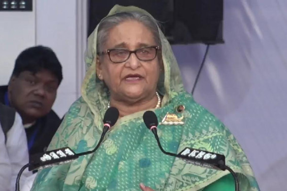 সিলেটের জনসভায ভোট প্রার্থনা করেছেন শেখ হাসিনা