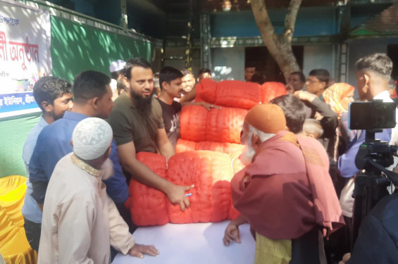 শ্রীমঙ্গলে "আব্দুল জলিল ফাউন্ডেশনের' ৩য় বর্ষপূর্তি" উপলক্ষ্যে বিনামূল্যে শীত বস্ত্র ও শিক্ষা উপকরণ বিতরণ