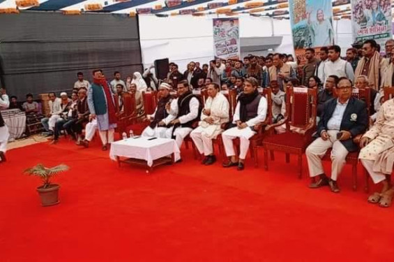 খেয়াল রাখবেন নৌকা দোল খেয়ে ইনু ভাই যেন পড়ে না যায় - হাসিনা