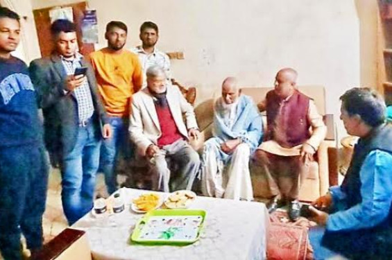অসুস্থ শিক্ষা কর্মকর্তার পাশে পরিকল্পনামন্ত্রী