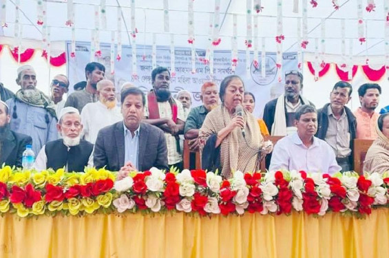 নৌকার বিজয় নিশ্চিতে ভোটের মাঠে মন্ত্রী ইমরান পত্নী
