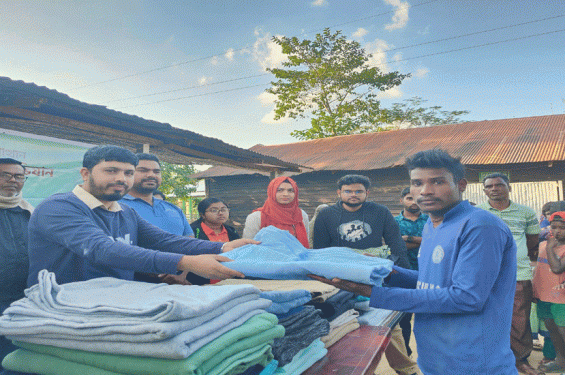 দ্বিতীয় ধাপে আরও ৭০০ চা শ্রমিককে শীতবস্ত্র দিলো ‘স্বপ্নোত্থান’