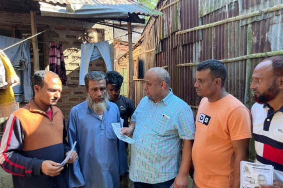 নৌকার সফলতা নিয়ে সাদিপুর ইউনিয়নের ঘরে  ঘরে কর্মী বাহিনী