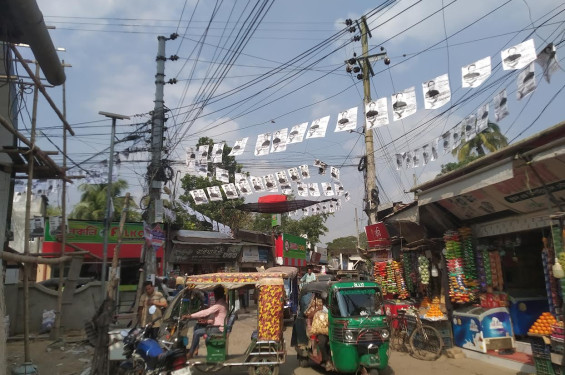 চট্টগ্রাম-১৫ আসনে সাত প্রার্থী: নৌকা ঈগলের তুমুল লড়াই
