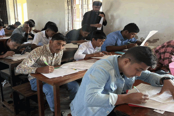 বিশ্বম্ভরপুরে পুসাবের মেধাবৃত্তি পরীক্ষা অনুষ্ঠিত