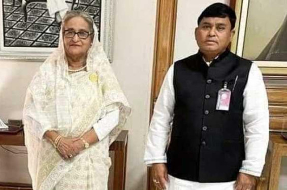 আকাশচুম্বী জনপ্রিয়তা প্রমাণ করেছেন এডভোকেট রনজিত সরকার