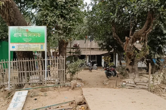 গুজব ছড়িয়ে তাহিরপুরে পুলিশ তদন্তকেন্দ্রে হামলা-ভাঙচুর