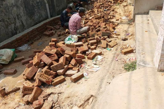 কক্সবাজার পৌর কর্তৃপক্ষের তদারকি ছাড়াই চলে উন্নয়নের কাজ