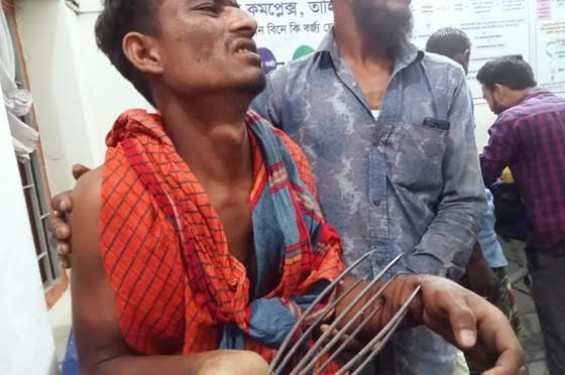 তাহিরপুরে মসজিদে ইফতারি না পাওয়ায় দুপক্ষের সংঘর্ষে নারীসহ আহত ৩০