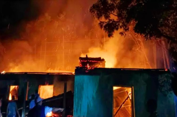 পাত্রখোলা বাগানের চা শ্রমিকের বসতঘর আগুনে পুড়ে ছাঁই