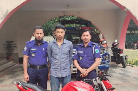 মৌলভীবাজারের মোটরসাইকেল উদ্ধার-সহ আটক এক