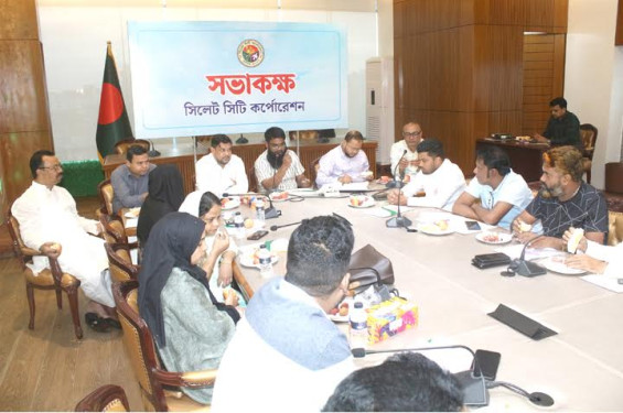 সিলেট নগরীতে বন্যার শঙ্কা: মেয়র আনোয়ারুজ্জামানের নির্দেশনায় প্রস্তুত সিসিক