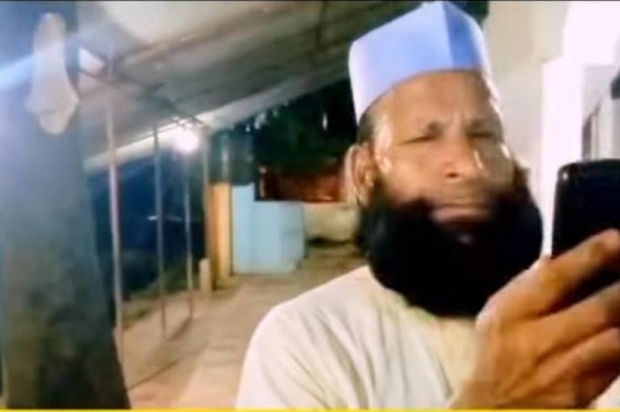 বাঁশখালীতে মসজিদ পাকা করে দেয়ার নামে টাকা আত্মসাৎ