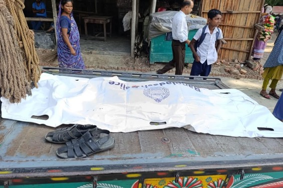 ফরিদপুরে গভীর রাতে গাড়ী চাপায় যুবক নিহত