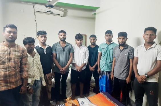 নাবিক ভর্তির প্রতারক চক্রের ৯ সদস্যকে আটক করেছে বাংলাদেশ নৌবাহিনী