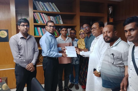 ঝিনাইদহ জেলা প্রশাসকের কাছে স্মারকলিপি প্রদান করেছে রেলপথ চাই বাস্তবায়ন পরিষদ