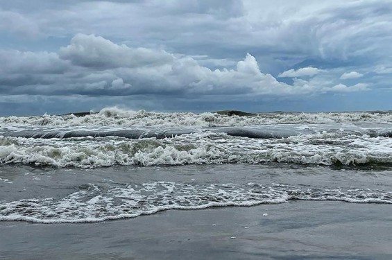 বঙ্গোপসাগরে লঘুচাপ, ঘনীভূত হতে পারে