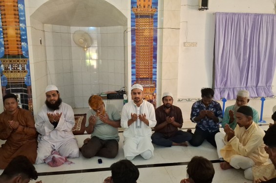 জুলাই আন্দোলনের শহীদদের স্মরণে শেরপুর কলেজ ছাত্রদলের দোয়া ও মিলাদ মাহফিল
