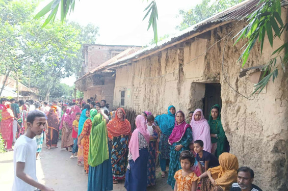 একই পরিবারের ৪ জনের মরদেহ, চিরকুটে লেখা ‘আমি নিজ হাতে সবাইকে মারলাম’