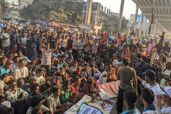 আজ দাবি না মানলে কাল ‘বারাসাত ব্যারিকেড’