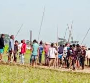 গরুতে ধান খাওয়া নিয়ে দুই গ্রামের সংঘর্ষ, আহত ৪০জন