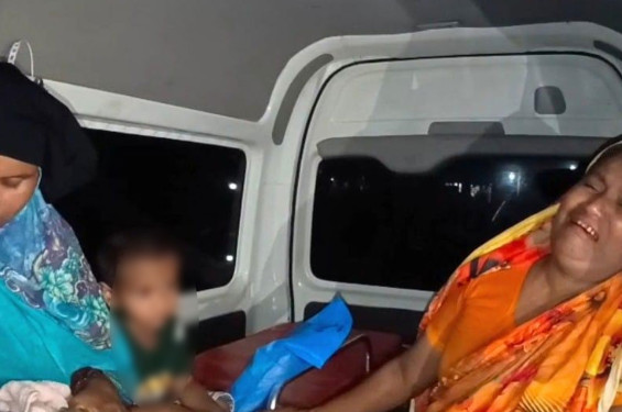সিন্ডিকেটের বাধায় ৪০ মিনিট আটকা অ্যাম্বুলেন্স, প্রাণ গেল নবজাতকের