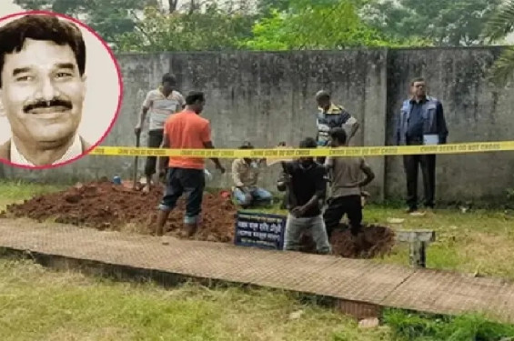 আদালতের নির্দেশে কবর থেকে তোলা হলো বিএনপি নেতা হারিছ চৌধুরীর দেহাবশেষ