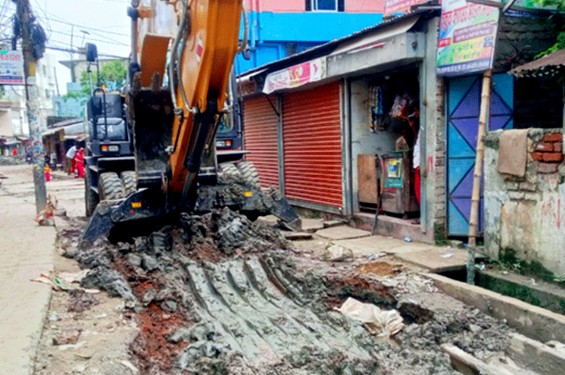 রাজনৈতিক পট পরিবর্তনসহ নানা জটিলতায় মুখ থুবড়ে পড়েছে খুলনার উন্নয়ন