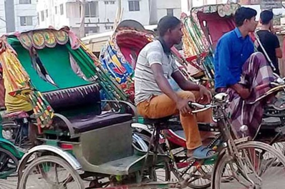 রাজধানীতে নিয়ন্ত্রণহীন ব্যাটারী রিকসা
