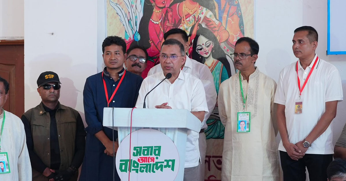 দয়া করে ছাত্র-জনতার গণঅভ্যুত্থানকে   বিতর্কিত করবেন না: প্রধানমন্ত্রী