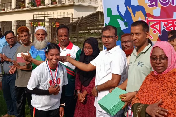 জুলাই গণঅভ্যুত্থান দিবস উদযাপন উপলক্ষে ঝিনাইদহে প্রতীকী ম্যারাথন অনুষ্ঠিত