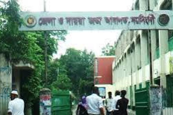 নরসিংদী কোর্টে লোডশেডিং, কাঠগড়া থেকে চুরির আসামির নাটকীয় পলায়ন