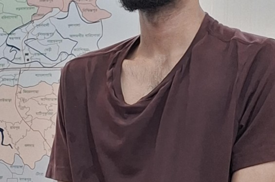 শার্শায় ব্যবসায়ীর কাছে চাঁদাদাবির অভিযোগে যুবক আটক