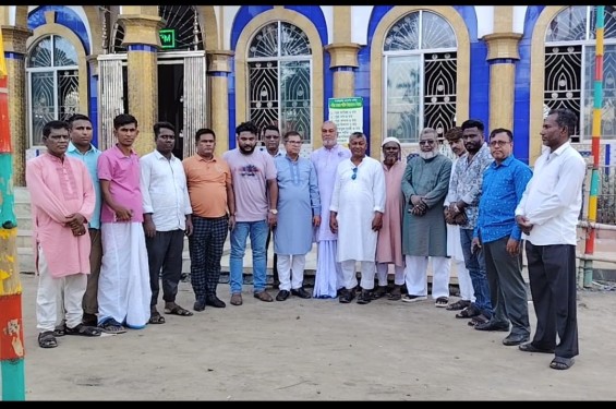 ৩১ দফা প্রচারে লিফলেট হাতে জনগণের দ্বারে দ্বারে কেএম মামুন