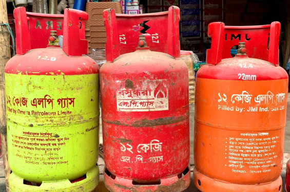 এলপিজি সংকটে বিপর্যস্ত পরিবহন খাত, নিরসনে ৩ দফা দাবি