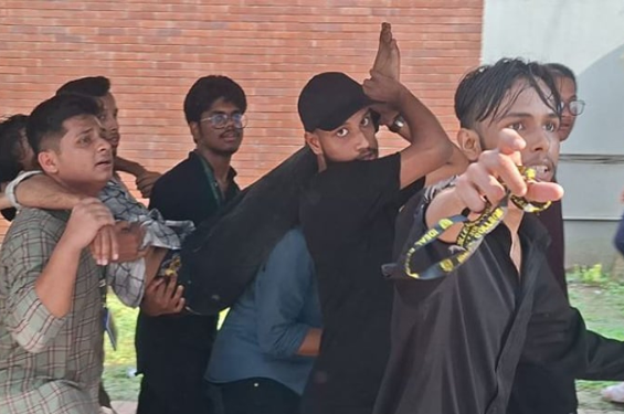 সচিবালয়ের সামনে শিক্ষার্থীদের সঙ্গে আইনশৃঙ্খলা বাহিনীর সংঘর্ষ, আহত ৯১