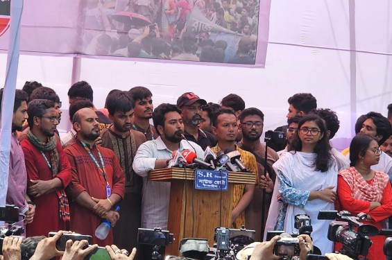 পিন্ডির জিঞ্জির ভেঙেছি দিল্লির দাসত্ব করার জন্য নয়”: নাহিদ ইসলাম