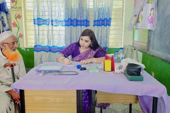 নড়াইলে ভিক্টোরিয়া স্পেশালাইজড হাসপাতালের ফ্রি মেডিকেল ক্যাম্প অনুষ্ঠিত
