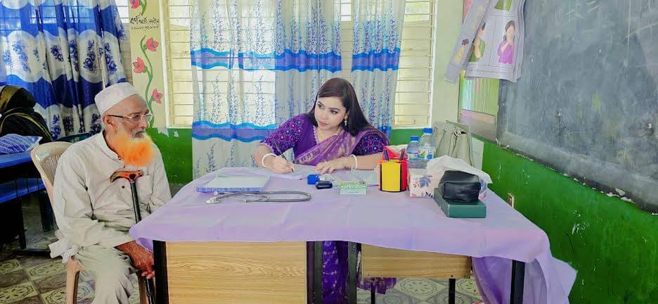 নড়াইলে ভিক্টোরিয়া স্পেশালাইজড হাসপাতালের ফ্রি মেডিকেল ক্যাম্প অনুষ্ঠিত