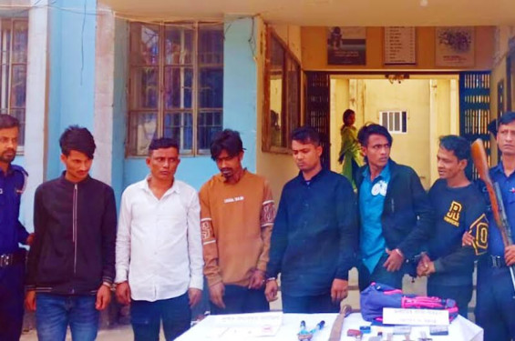জকিগঞ্জে ৬ ডাকাত গ্রেফতার