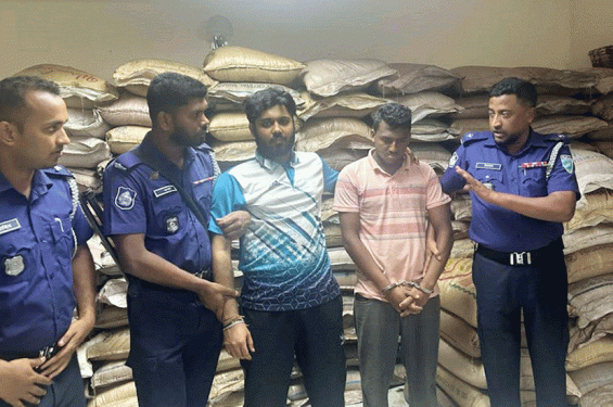 শায়েস্তাগঞ্জে ১২৭ বস্তা ভারতীয় চোরাই চিনিসহ আটক ২