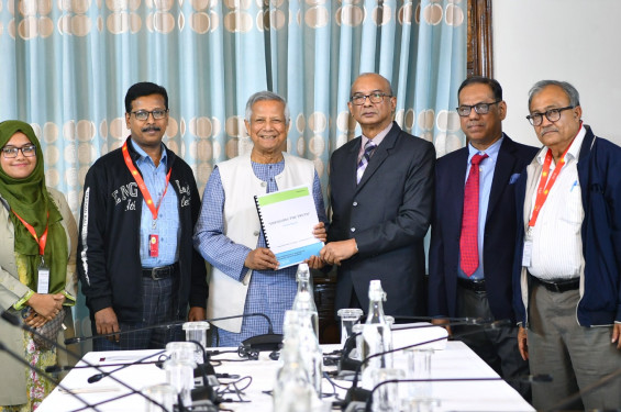 সাবেক প্রধানমন্ত্রী হাসিনার সম্পৃক্ততা পেয়েছে গুম সংক্রান্ত কমিশন, র‍্যাব বিলুপ্তির সুপারিশ