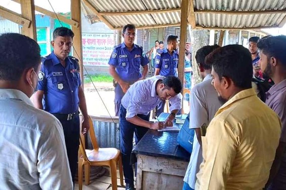 নোয়াখালীতে বালু মজুত করার দায়ে ২ লাখ টাকা জরিমানা