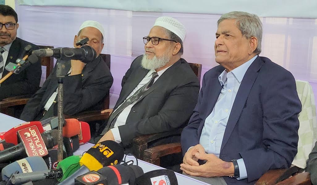দেশে নির্বাচনী পরিবেশ রয়েছে, মনোনয়নকে ঘিরে বিচ্ছিন্ন ঘটনাই প্রমাণ করে বিএনপি একটি বড় দল: মির্জা ফখরুল ইসলাম আলমগীর