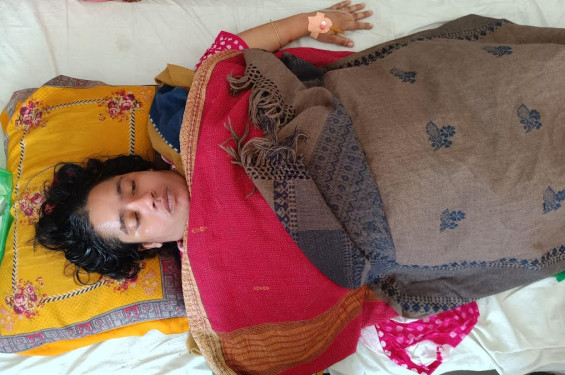 ঝিনাইদহে গৃহবধুকে মারধর করে বিবস্ত্র করার অভিযোগ