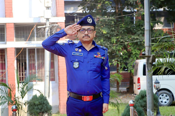 নড়াইলে নবাগত পুলিশ সুপার আল-মামুন শিকদারের দায়িত্ব গ্রহণ