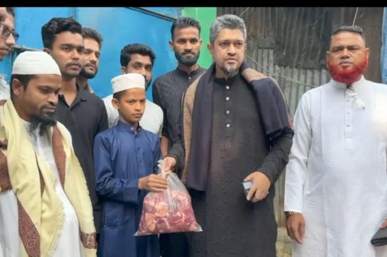 বাউফলে খালেদা জিয়ার সুস্থতা কামনায় জানের সাদকা হিসেবে গরু জবাই করে এতিম ও দরিদ্রদের মাঝে মাংস বিতরণ